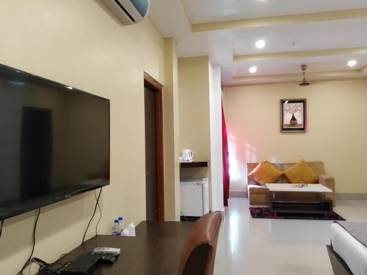 Hotel Sc Continental Itānagar Εξωτερικό φωτογραφία