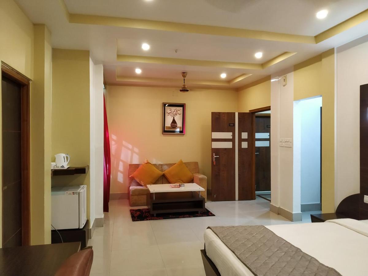 Hotel Sc Continental Itānagar Εξωτερικό φωτογραφία