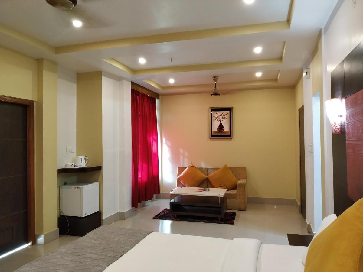Hotel Sc Continental Itānagar Εξωτερικό φωτογραφία