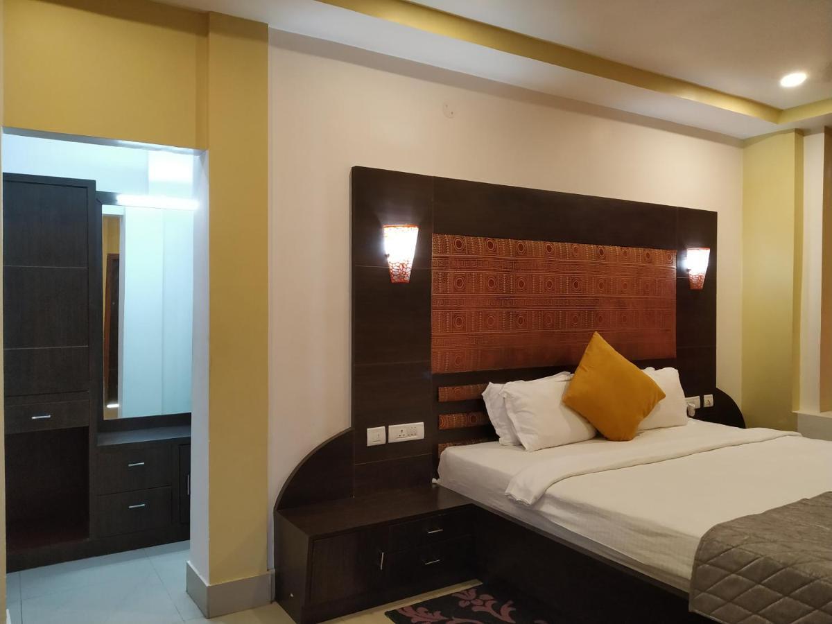 Hotel Sc Continental Itānagar Εξωτερικό φωτογραφία