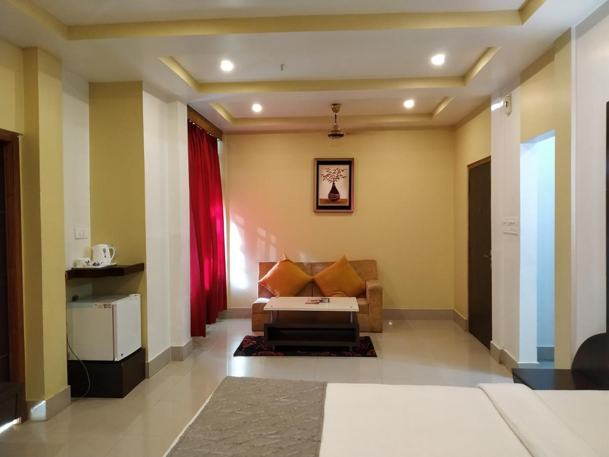 Hotel Sc Continental Itānagar Εξωτερικό φωτογραφία
