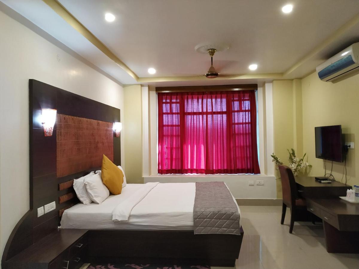 Hotel Sc Continental Itānagar Εξωτερικό φωτογραφία